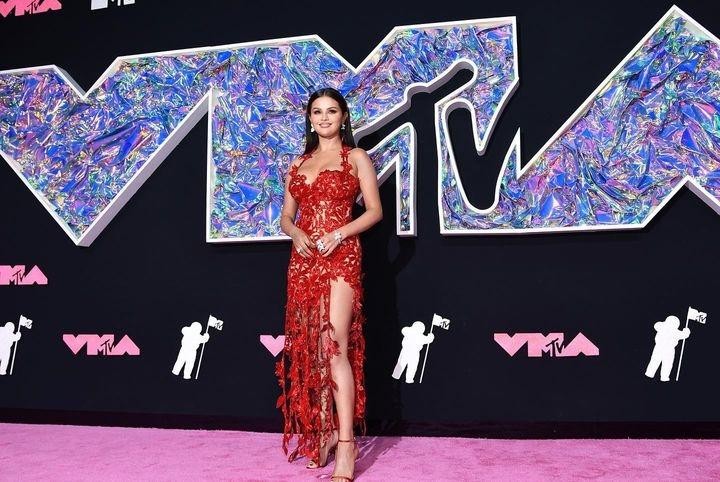 Bir gecədə 9 mükafata layiq görüldü - FOTOLAR